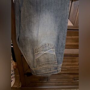 20 X Wrangler Blue Relaxed Jeans with Classic Worn-In Look